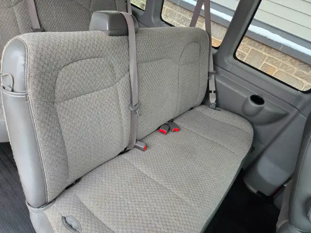 2021 Chevrolet Express Passenger 3500 / LT / 12 PASSENGERS 155"  in Cars & Trucks in West Island - Image 23