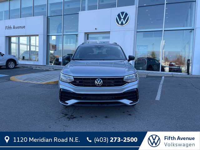 2022 Volkswagen Tiguan Comfortline R-Line Black Edition 4MOTION  in Cars & Trucks in Calgary - Image 3