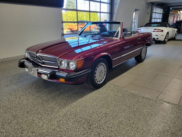 1989 Mercedes-Benz SL Class SL560 in Classic Cars in Laval / North Shore - Image 3