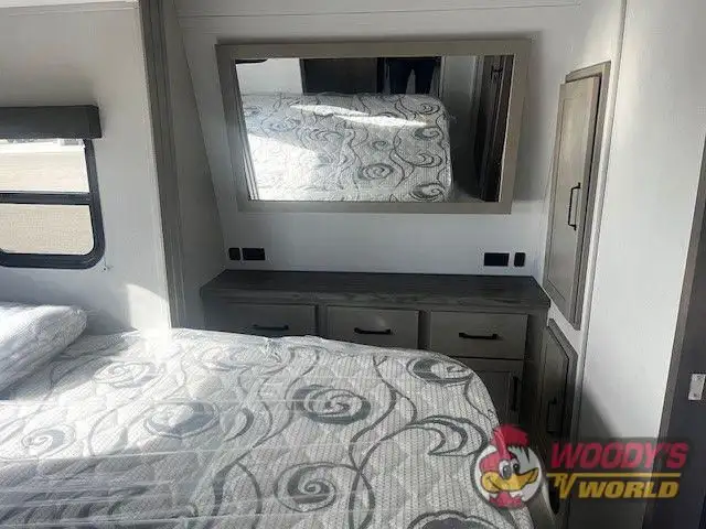 2025 GRAND DESIGN MOMENTUM G-CLASS 31G in Travel Trailers & Campers in Red Deer - Image 24