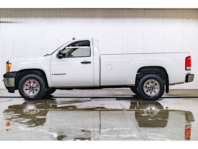 2009 GMC Sierra 1500 4x2 Reg Cab WT Longbox in Cars & Trucks in Red Deer - Image 2