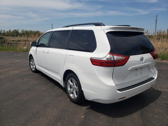 2016 Toyota Sienna 5dr LE 8-Pass FWD in Cars & Trucks in Hamilton - Image 2