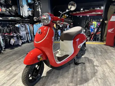 2025 Honda Giorno 1 cylindres, Essence, Système de refroidissement: Refroidi au liquide, Nombre de p...