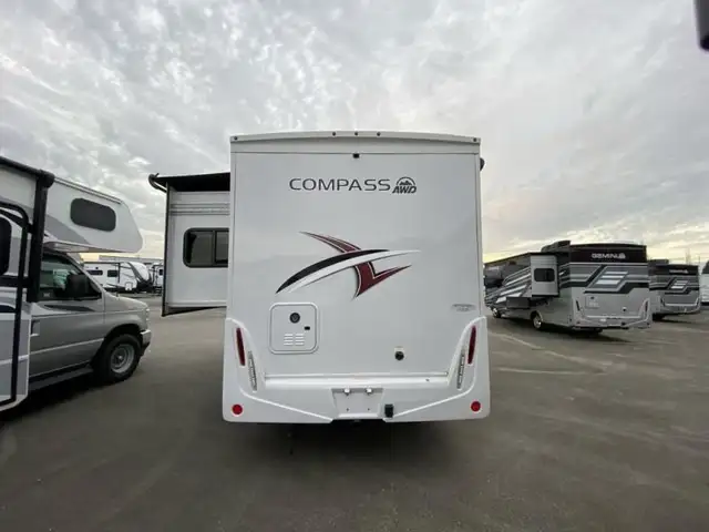 2023 Thor Motor Coach Compass AWD 23TW in RVs & Motorhomes in Abbotsford - Image 9
