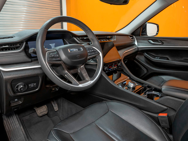 2023 Jeep Grand Cherokee LIMITED 4X4 V6 *NAV* CUIR SIÈGES / VOLA in Cars & Trucks in Laurentides - Image 2