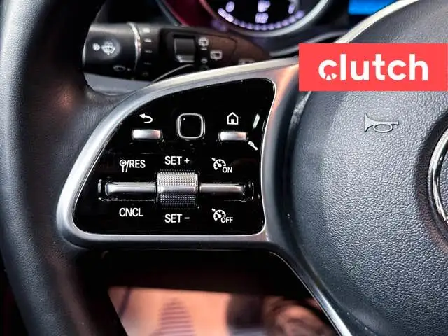 2021 Mercedes-Benz GLC 300 4MATIC AWD w/ Apple CarPlay, Heated F in Cars & Trucks in Bedford - Image 27