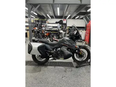 2021 KTM 890ADV Les photos peuvent être à titre indicatif et sans inscription. Les promotions en vig...