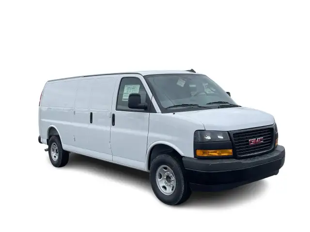 2025 GMC Savana Cargo 2500 WT 155 in Cars & Trucks in City of Montréal - Image 3