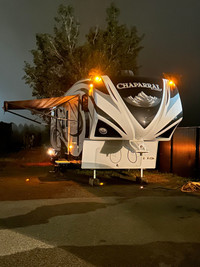 2012 FIFTH WHEEL CHAPARRAL 34 PIED BUNK BED 418-932-6595