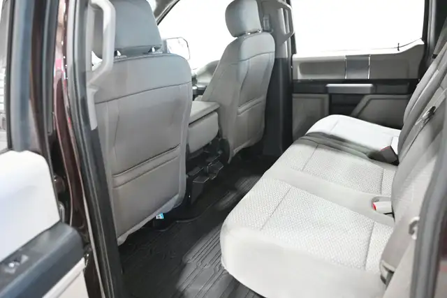 2020 Ford F-150 XLT - XTR - 301A - ACCIDENT FREE - LOW KMS in Cars & Trucks in Saskatoon - Image 29