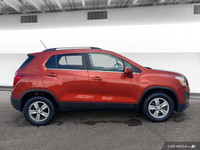 Get ready for effortless city driving and weekend adventures with this 2014 Chevrolet Trax LT. This... (image 5)