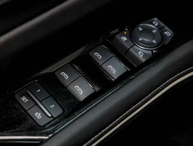 2024 Cadillac Escalade SPORT PLATINUM AWD *GR. ONYX* *SUPER CRUI in Cars & Trucks in Laurentides - Image 31