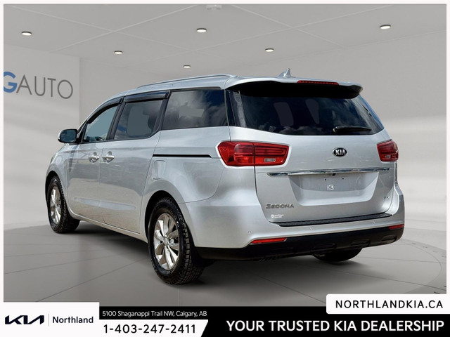 2019 Kia Sedona LX in Cars & Trucks in Calgary - Image 2