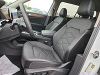 ENJOY 6 MONTHS NO PAYMENT!! COMFORTLINE 4MOTION | 7 PASS | BSM | LEATHER SEATS | NO ACCIDENT|ONE OWN... (image 2)