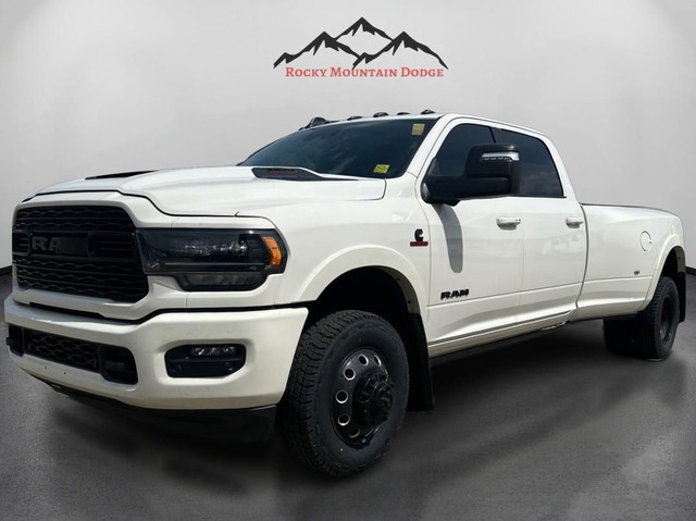 ONE OWNER 2024 RAM 3500 CREW CAB LIMITED DIESEL DUALLY in Cars & Trucks in Red Deer - Image 2