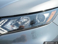 This 2023 Nissan Qashqai SUV in Gun Metallic is ready for your next adventure. Boasting all-wheel dr... (image 8)