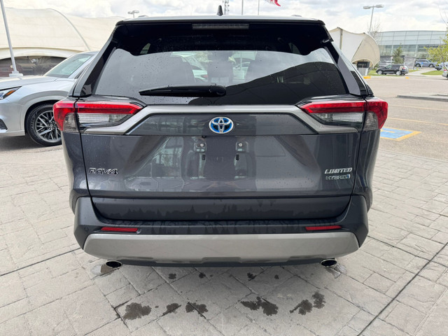 2023 Toyota RAV4 Hybrid Limited LIMITED PACKAGE / ZERO ACCIDE... in Cars & Trucks in Calgary - Image 3