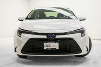 Enjoy All-Wheel Drive and a fuel sipping government fuel economy rating of 5.0L/100 of city driving... (image 1)