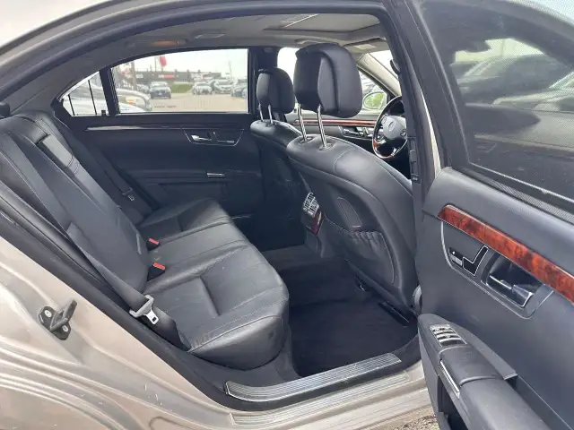 2008 Mercedes-Benz S-Class 4dr Sdn 5.5L V8 4MATIC in Cars & Trucks in Oakville / Halton Region - Image 13