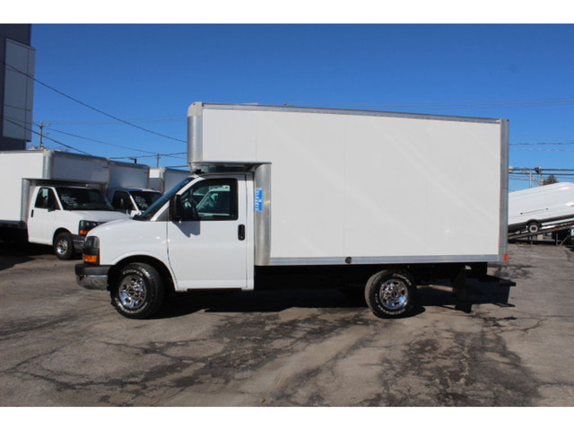 2021 GMC Savana CUBE 12 PIEDS DECK 6.6 LITRES ROUE SIMPLE in Cars & Trucks in Laval / North Shore - Image 3