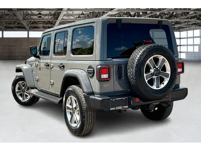 2022 Jeep Wrangler Sahara | Heated Leather | Alpine | Tow Pkg |  in Cars & Trucks in Mississauga / Peel Region - Image 13
