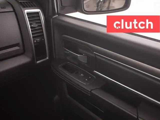 2021 Ram 1500 Classic Warlock Crew Cab 4x4 w/ Apple CarPlay & An in Cars & Trucks in City of Toronto - Image 40