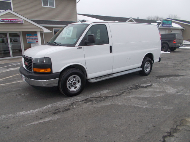 2019 GMC Savana Cargo Van 2500 in Cars & Trucks in Bedford