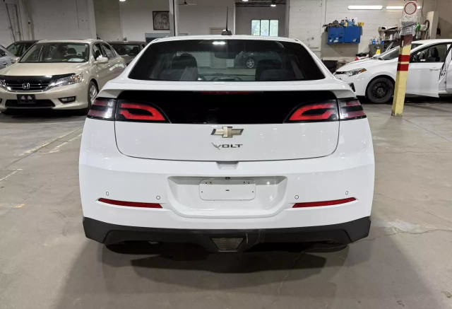 2015 CHEVROLET Volt FWD/CRUISE/CAMERA/BLTH/AC/MAGS/AUCUN ACCIDEN in Cars & Trucks in City of Montréal - Image 4