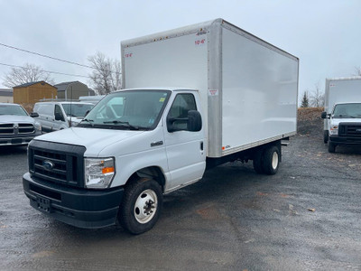  2023 Ford E-Series Cutaway E-450 DRW 158 WB