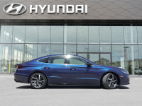 Sunroof, Wi-Fi, Heated Seats, Apple CarPlay, Heated Steering Wheel! Compare at $25744 - Our Price is... (image 1)