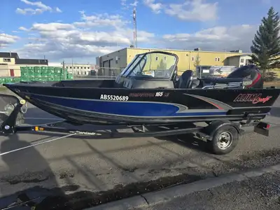 In Excellent Condition! Well-maintained boat has all of the bells and whistles! Universal use for th...