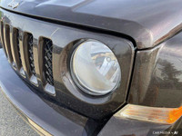 This Jeep Patriot has a strong Regular Unleaded I-4 2.0 L/122 engine powering this 5-Speed Manual tr... (image 8)