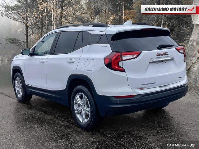 2022 GMC Terrain SLE in Cars & Trucks in Hamilton - Image 3