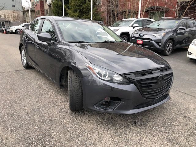 2015 Mazda Mazda3 GS only 139000km in Cars & Trucks in Cambridge - Image 2