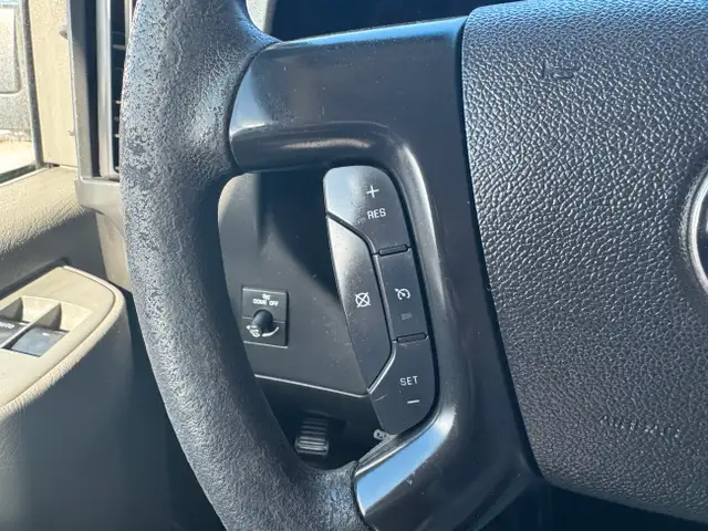 2016 GMC Savana Cargo Van 2500 in Cars & Trucks in Calgary - Image 14