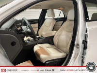 2023 CHRYSLER 300 TOURING L* AWD* ROUES DE 19 POUCES* PHARES AUTOMATIQUES* DEMARREUR A DISTANCE* ENT... (image 6)