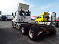 Ryder Stock ID: 684774 Transmission Type/Speed: Auto 13 Engine: DIESEL DD15 GHG'17 475/1650 Horse Po... (image 7)