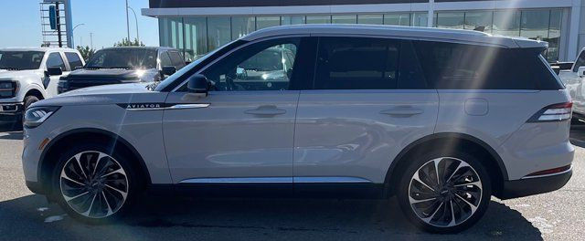 2023 Lincoln Aviator RESERVE AWD **New Arrival** in Cars & Trucks in Regina - Image 2