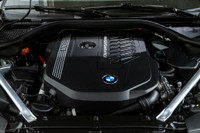 Francais: * Toit rigide escamotable * Bo Engine: Moteur à 6 cylindres droits 3.0L L/100Km City: 10.4... (image 9)