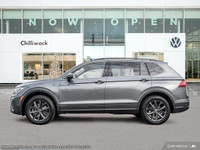 This Volkswagen Tiguan boasts a Intercooled Turbo Regular Unleaded I-4 2.0 L/121 engine powering thi... (image 3)