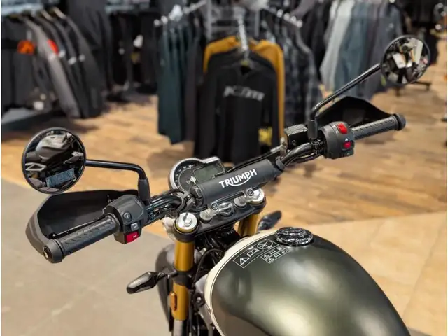 2025 Triumph Scrambler 400 X // Matte Khaki Green/Fusion White in Dirt Bikes & Motocross in Winnipeg - Image 9