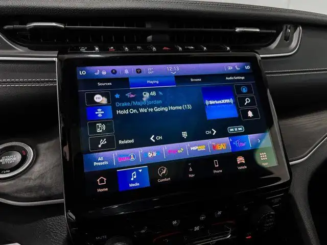 2021 Jeep Grand Cherokee L Limited | Remote Start | Leather in Cars & Trucks in Grande Prairie - Image 17