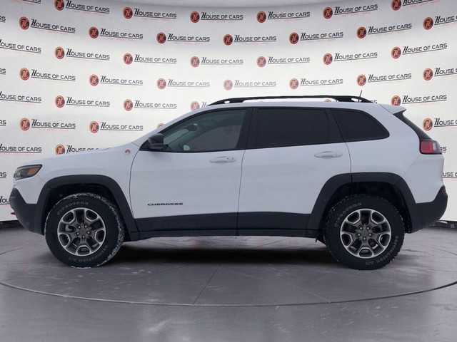  2022 Jeep Cherokee Trailhawk / Leather / Back up cam in Cars & Trucks in Calgary - Image 2