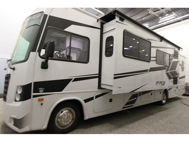  2023 Forest River FR3 34ds ****VENDU/SOLD**** in RVs & Motorhomes in Laval / North Shore - Image 2