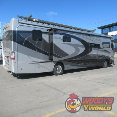 2023 FLEETWOOD DISCOVERY 40M LXE in Travel Trailers & Campers in Calgary - Image 3