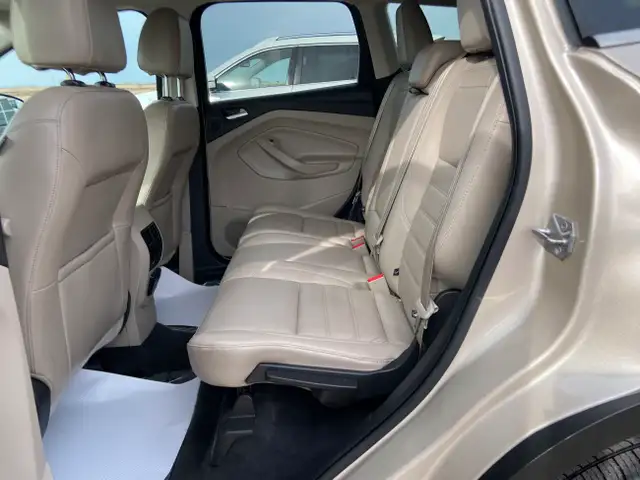 2017 Ford Escape SE dans Autos et camions dans Saskatoon - Image 11