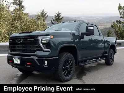 This Chevrolet Silverado 3500HD delivers a sturdy engine powering this Automatic transmission.*You C...