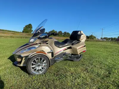 2017 Can-Am Spyder RT Limited Team Vincent Motorsports 2017 Canam Spyder RT Limited 40795kms $24,995...