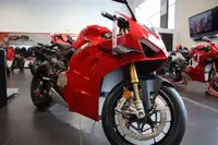 2024 Ducati Panigale V4 S RED