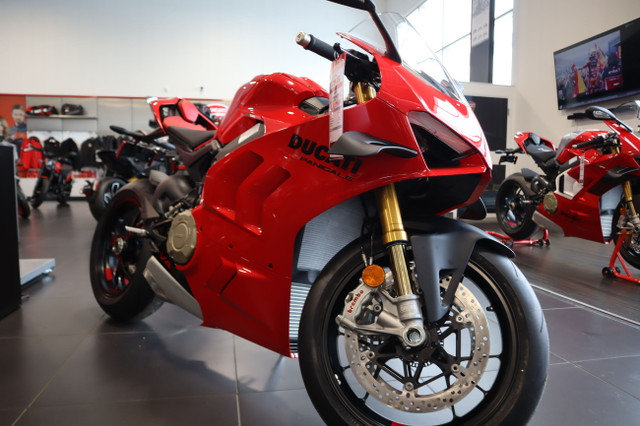 2024 Ducati Panigale V4 S RED in Sport Bikes in Edmonton